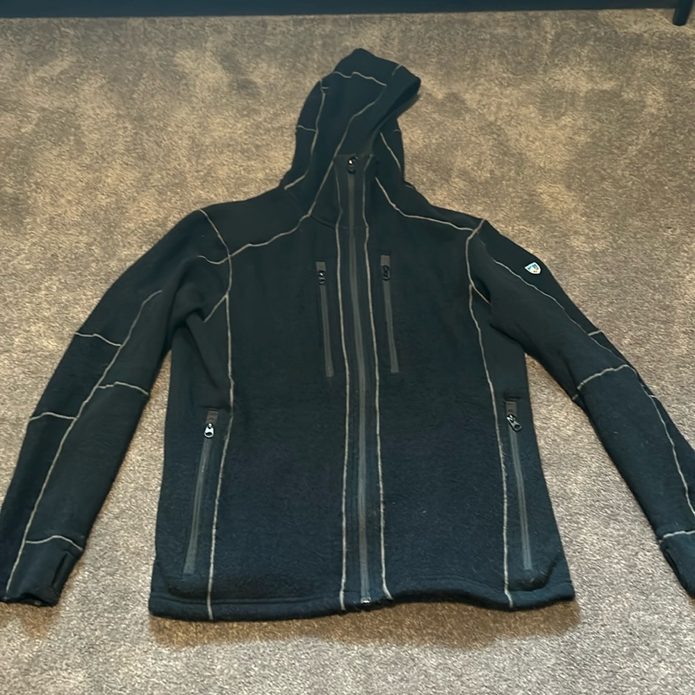 Hooded Kuhl interceptor